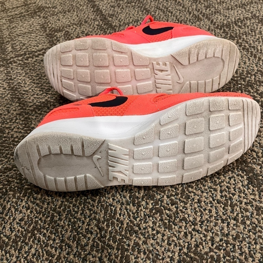Nike Women's Bright Pink Mesh Sneakers with Black Swoosh - Picture 6 of 7
